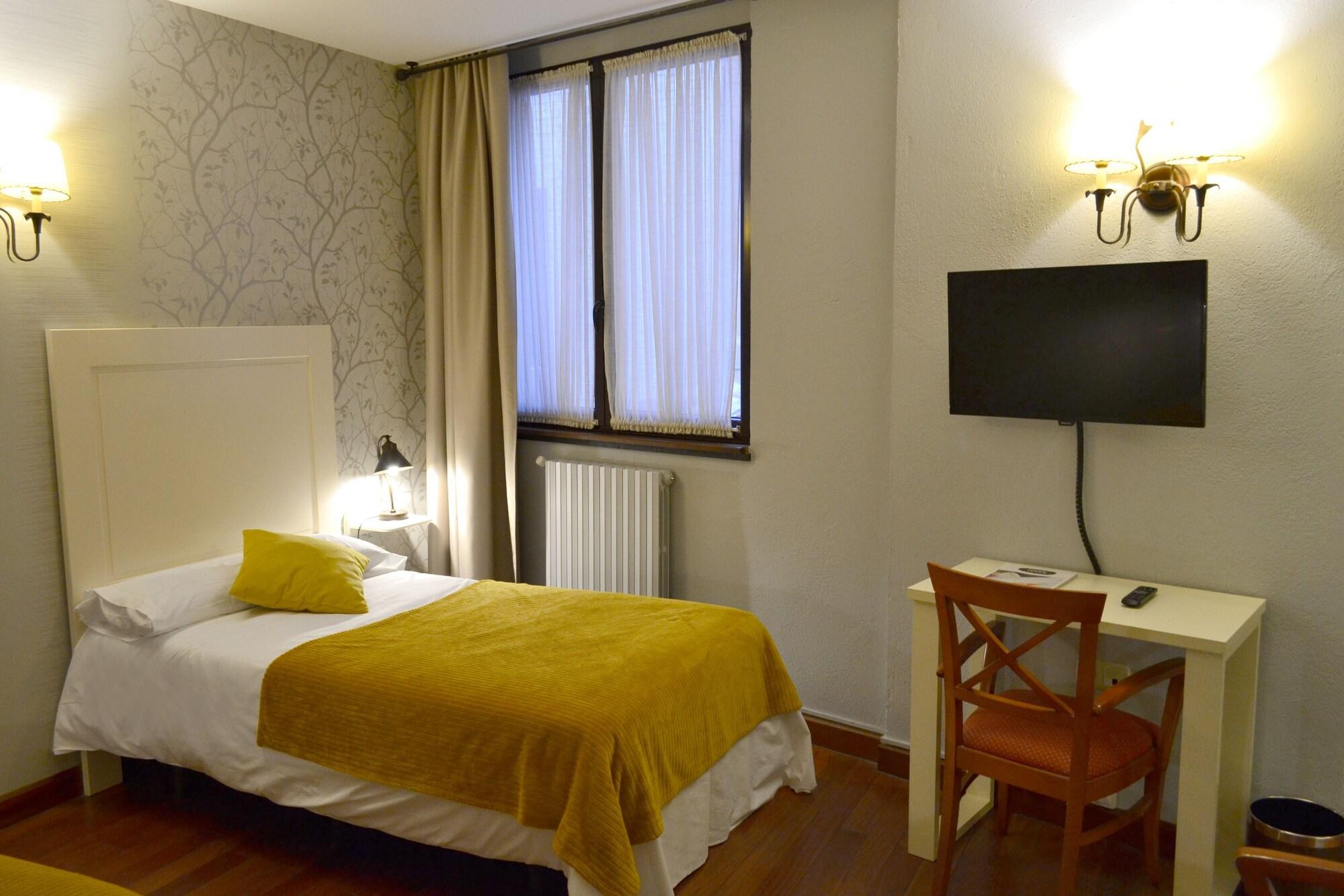 Hotel Alda Via לאון מראה חיצוני תמונה