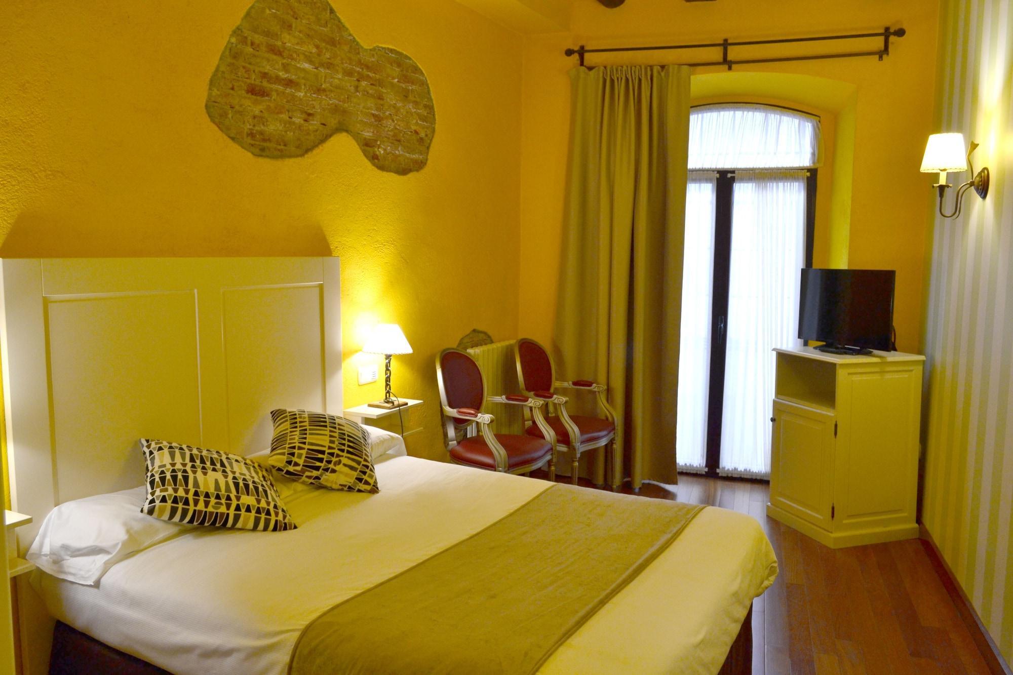 Hotel Alda Via לאון מראה חיצוני תמונה