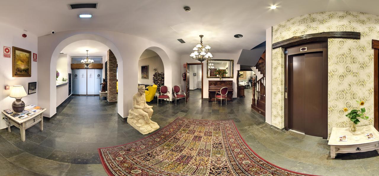 Hotel Alda Via לאון מראה חיצוני תמונה